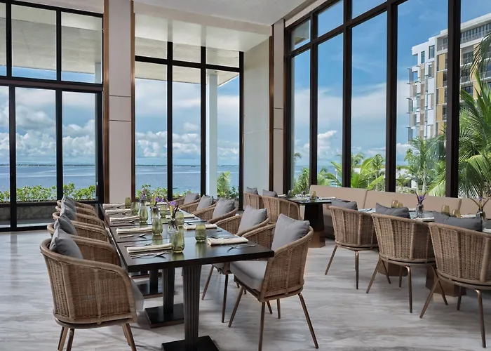 Sheraton Cebu Mactan ホテル 5*